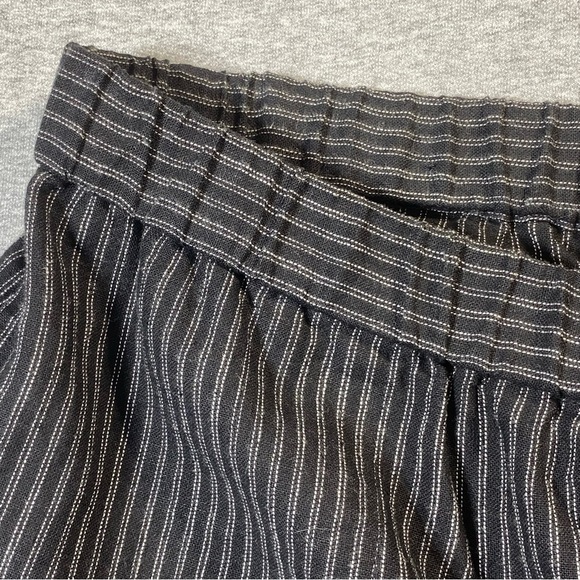 Chico's Design Pull On Striped Pants Womens 2 Black Gray Cropped Wide Leg Career - Picture 6 of 14